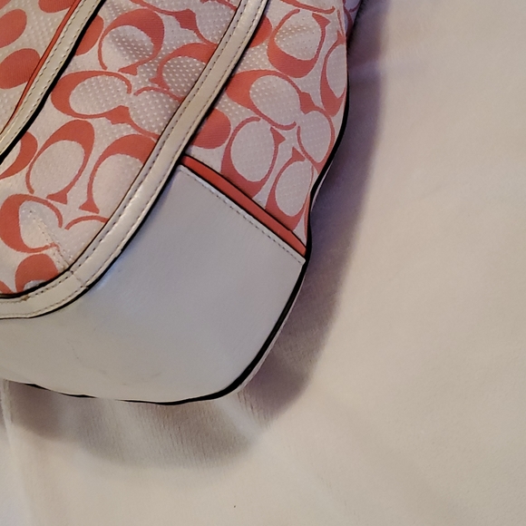 POPPY SIGNATURE C DOT HALLIE TOTE - Picture 5 of 15